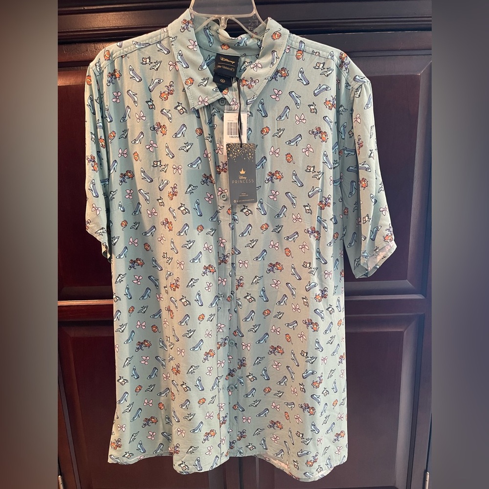 NWT Her Universe Disney Womens XL Cinderella Icon Button Up Shirt Jaq Gus Blue